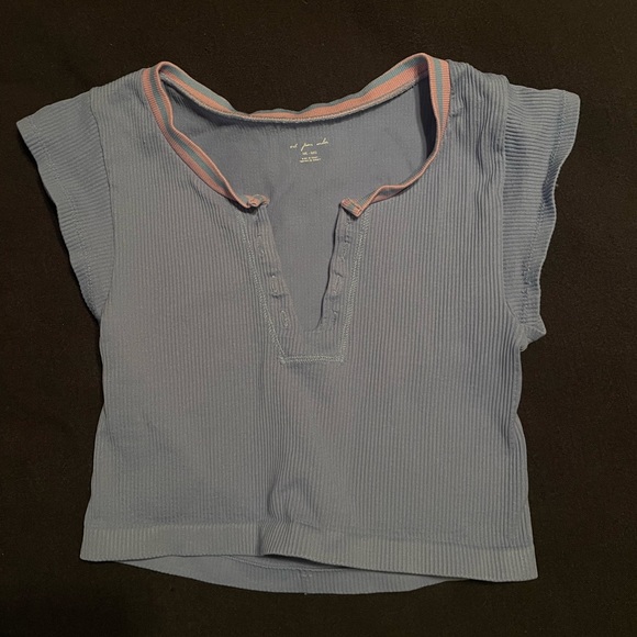 Urban outfitters baby tee - Picture 1 of 3